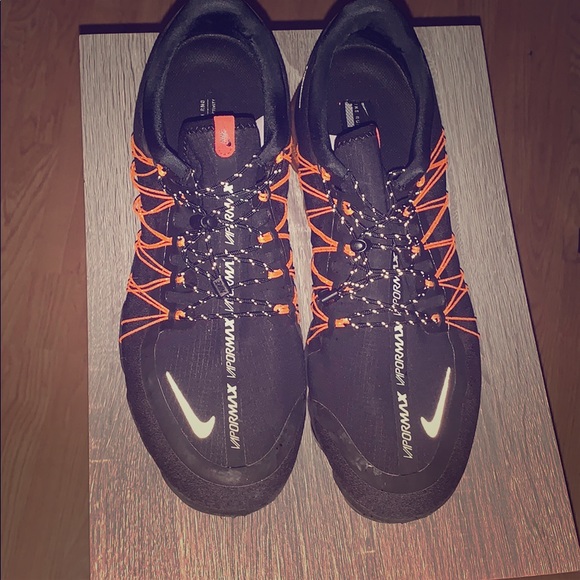 air vapormax run utility black orange